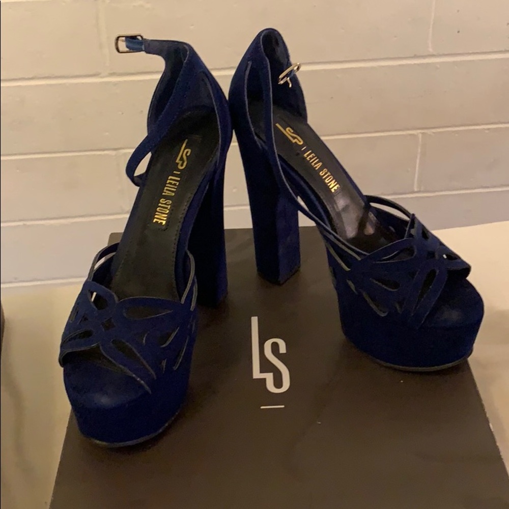 Blue platform heels